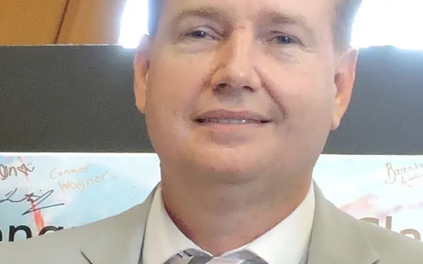 Dr. Charlie Campbell