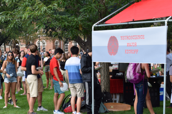 Students lined up to get picnic food